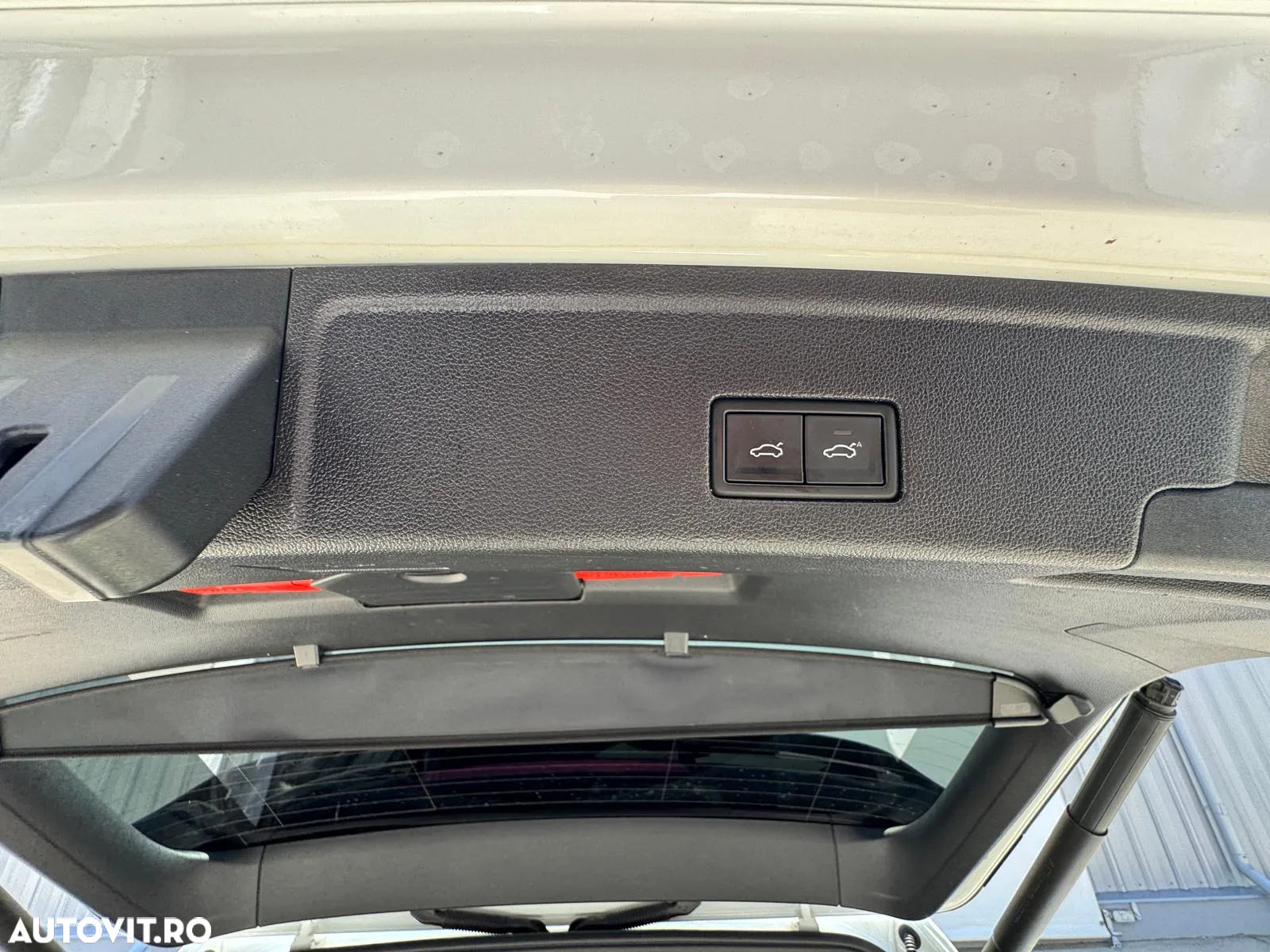 Volkswagen Touareg V6 TDI R-Style - 33
