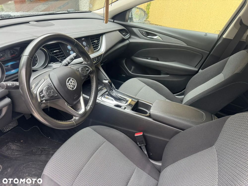 Opel Insignia - 10