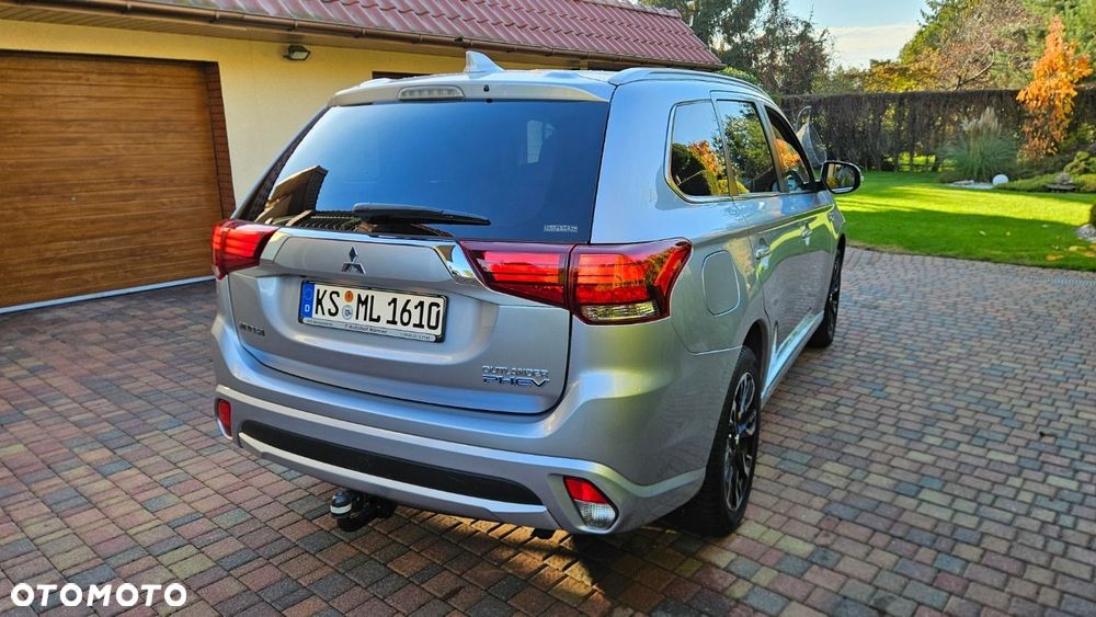 Mitsubishi Outlander - 9
