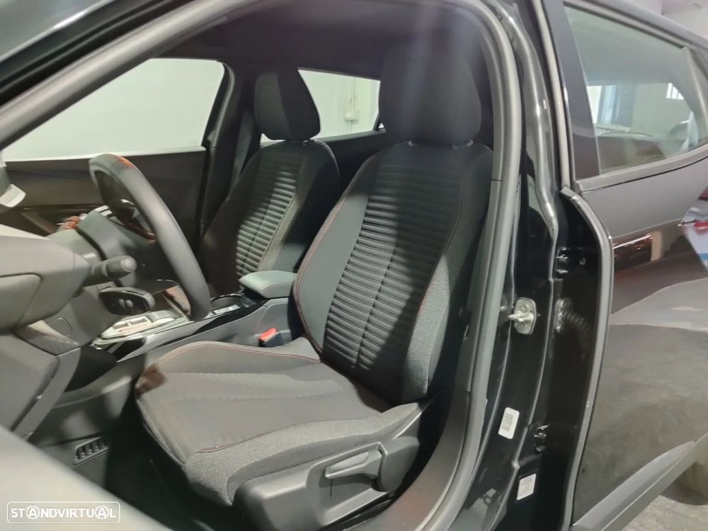 Peugeot e-2008 50 kWh Active Pack - 12