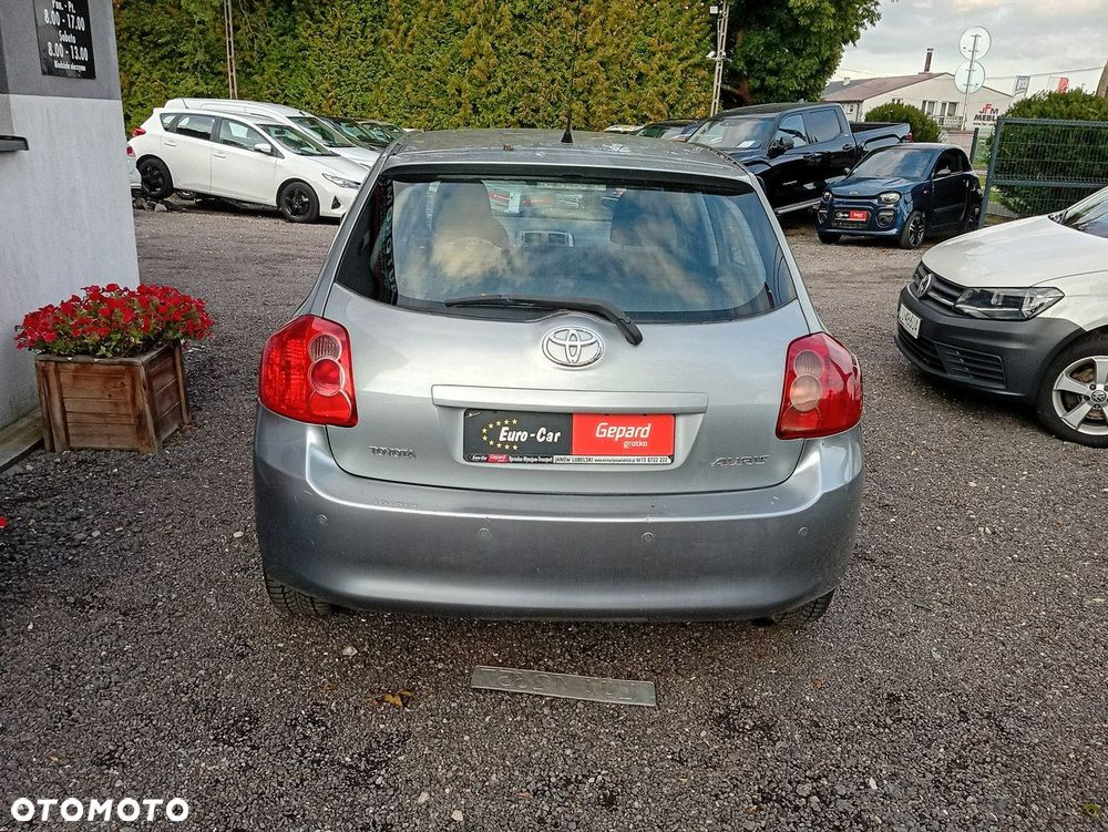 Toyota Auris - 15