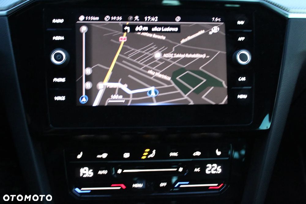 Volkswagen Passat 2.0 TDI SCR DSG 4Motion Business - 15