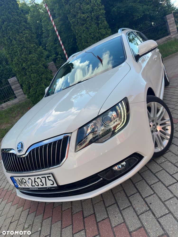 Skoda Superb 2.0 TDI DSG Exclusive - 1
