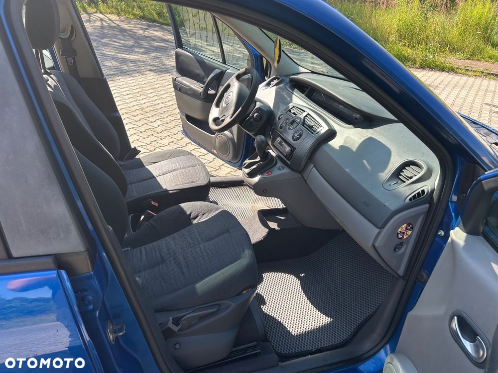 Renault Scenic 2.0 16V Expression - 12