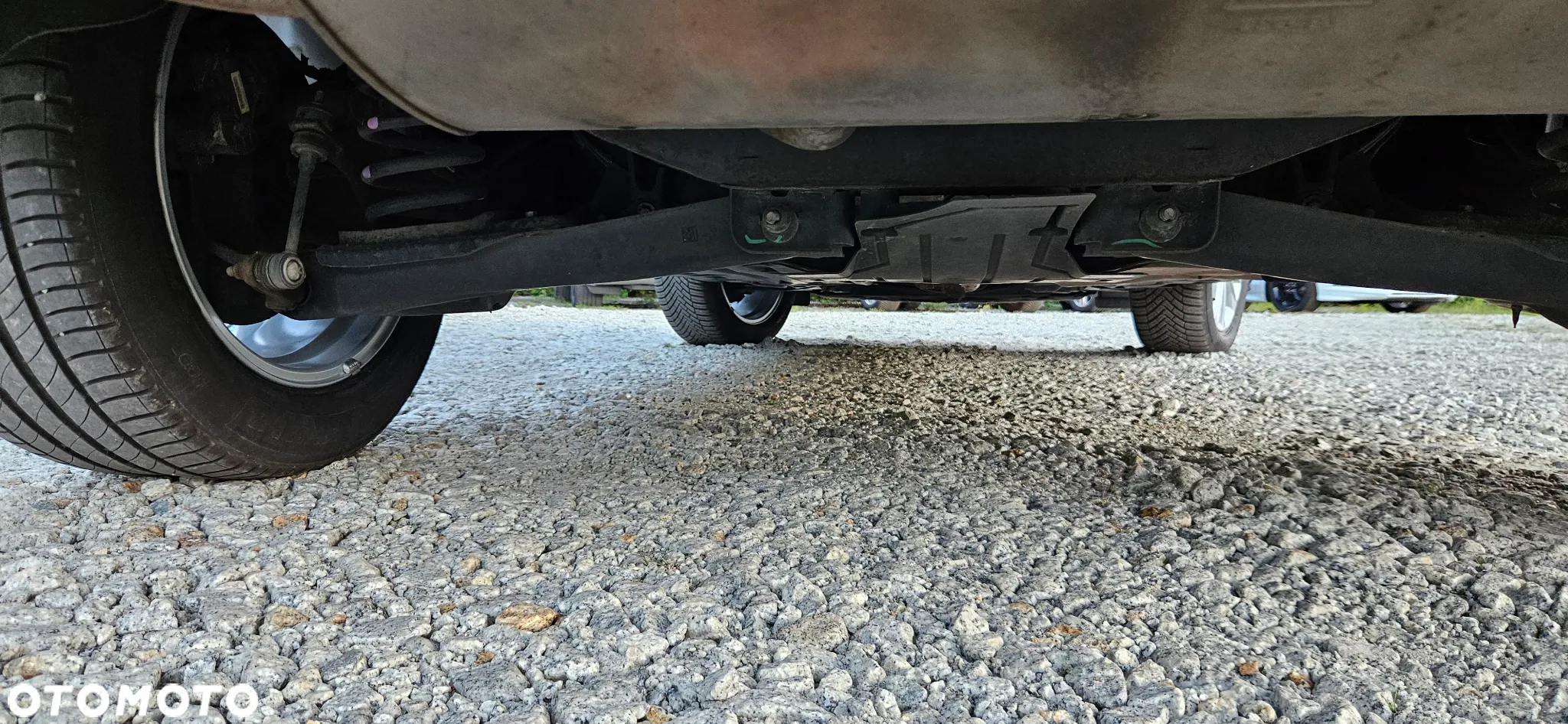 Ford Kuga 2.0 TDCi 2x4 Titanium - 32
