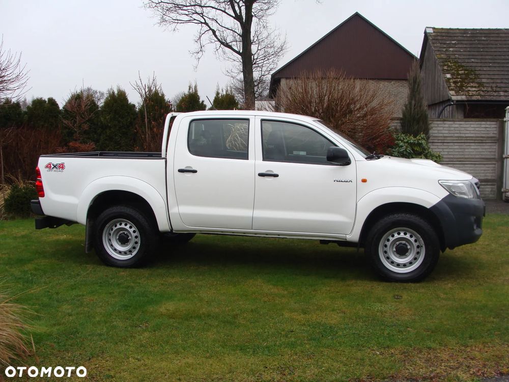 Toyota Hilux 2.5 D-4D DLX - 5