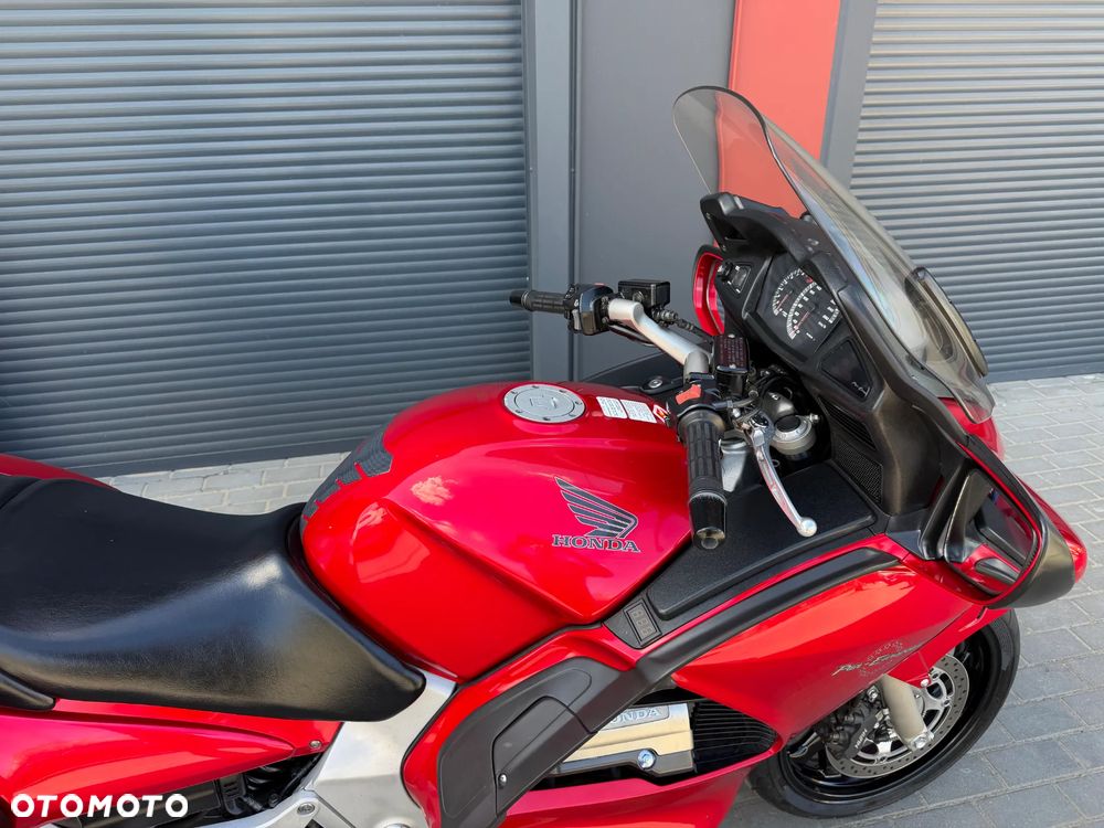 Honda ST - 13