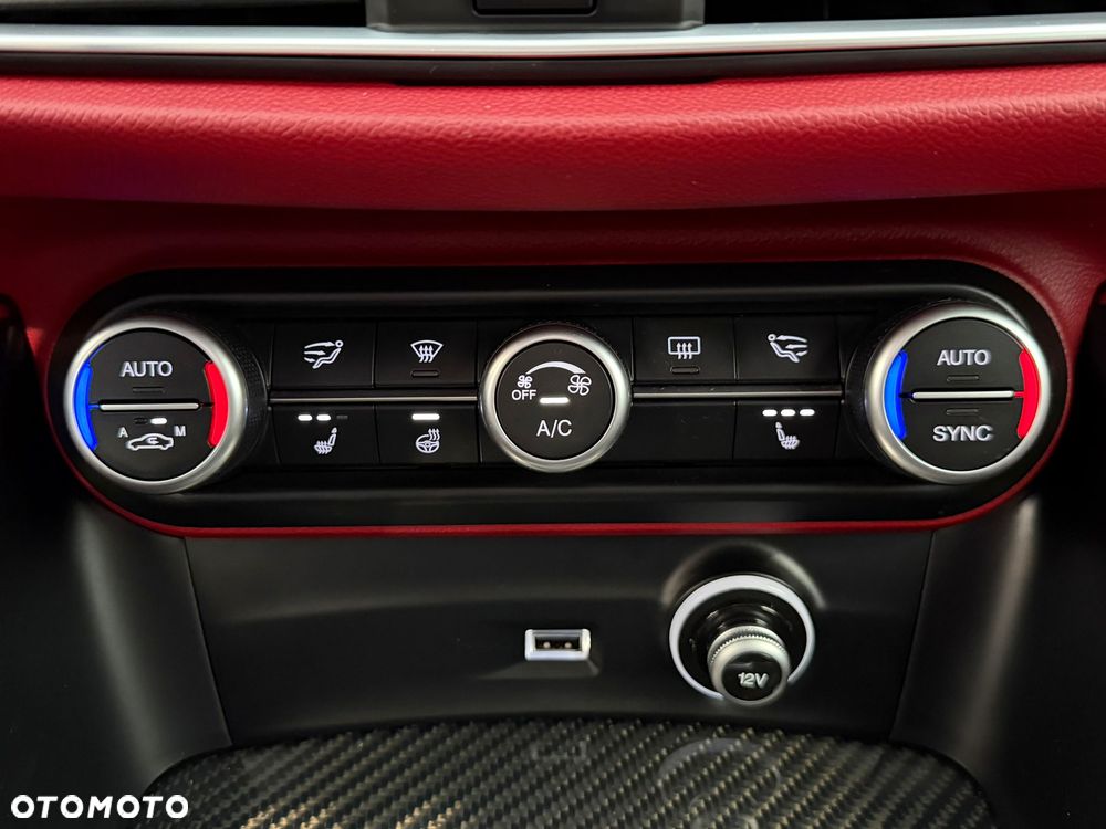 Alfa Romeo Stelvio 2.9 V6 Bi-Turbo Quadrifoglio Q4 - 27