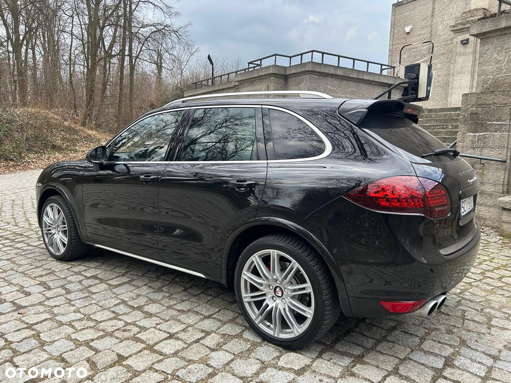 Porsche Cayenne - 10