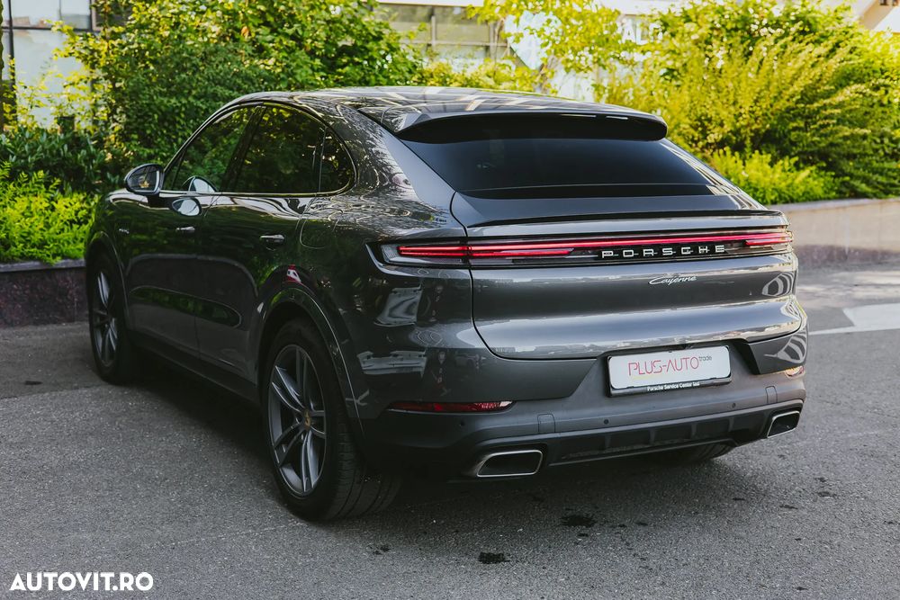 Porsche Cayenne Coupe E-Hybrid - 11