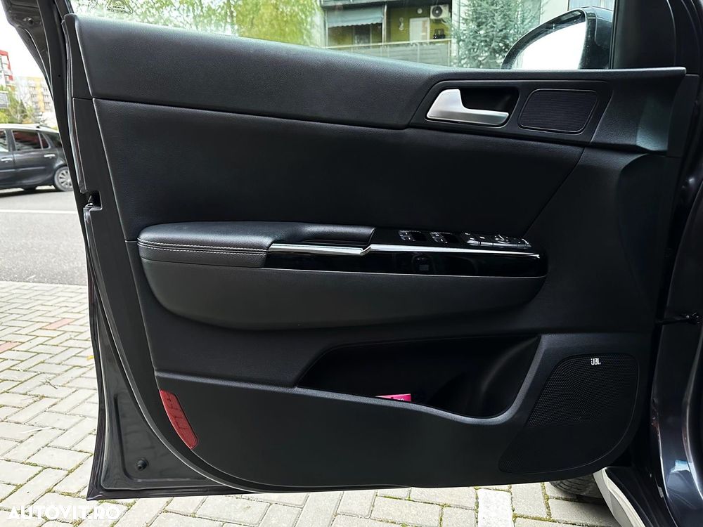 Kia Sportage 2,0 CRDI AWD GT Line - 14