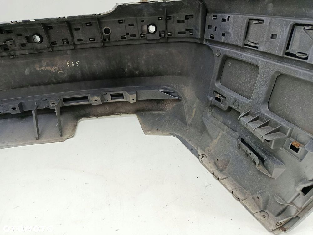 BMW 7 E65 LIFT TYLNY ZDERZAK 354 - 12
