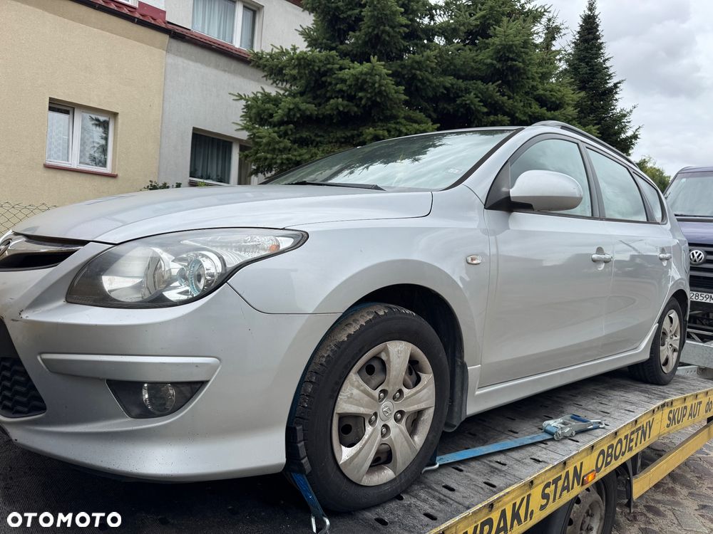 Hyundai i30 2R srebrny srebrne drzwi prawe lewe przednie tylnie tył prawe lewe zderzak przód przedni maska pas przedni silnik klapa tył tylnia zderzak tył lift lampa prawa lewa błotnik prawy lewy - 1