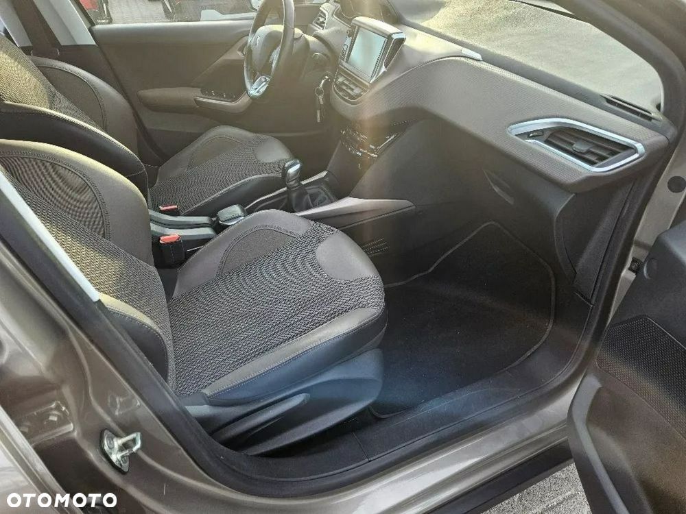 Peugeot 2008 - 14