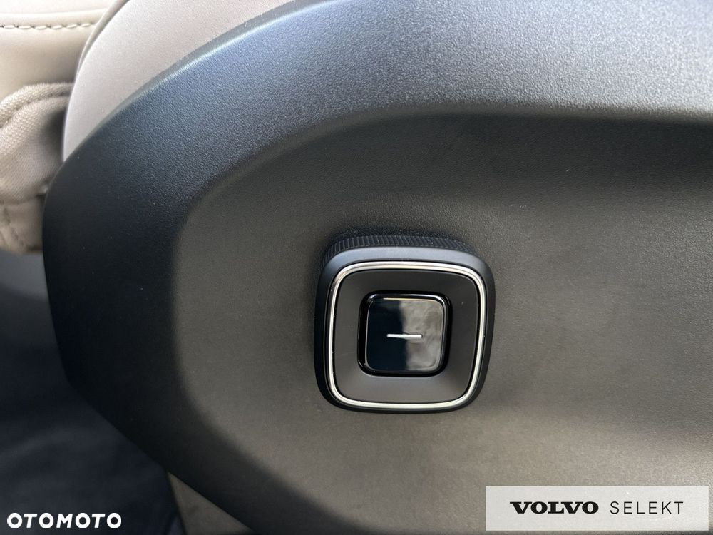 Volvo EX90 - 13