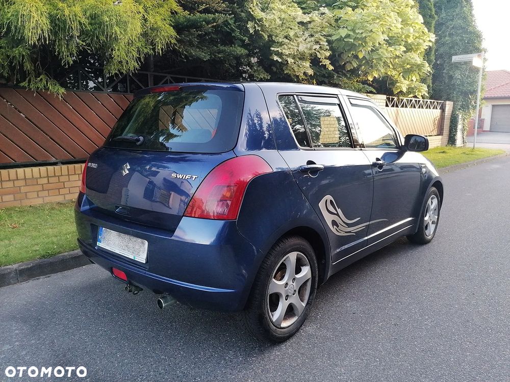 Suzuki Swift - 4