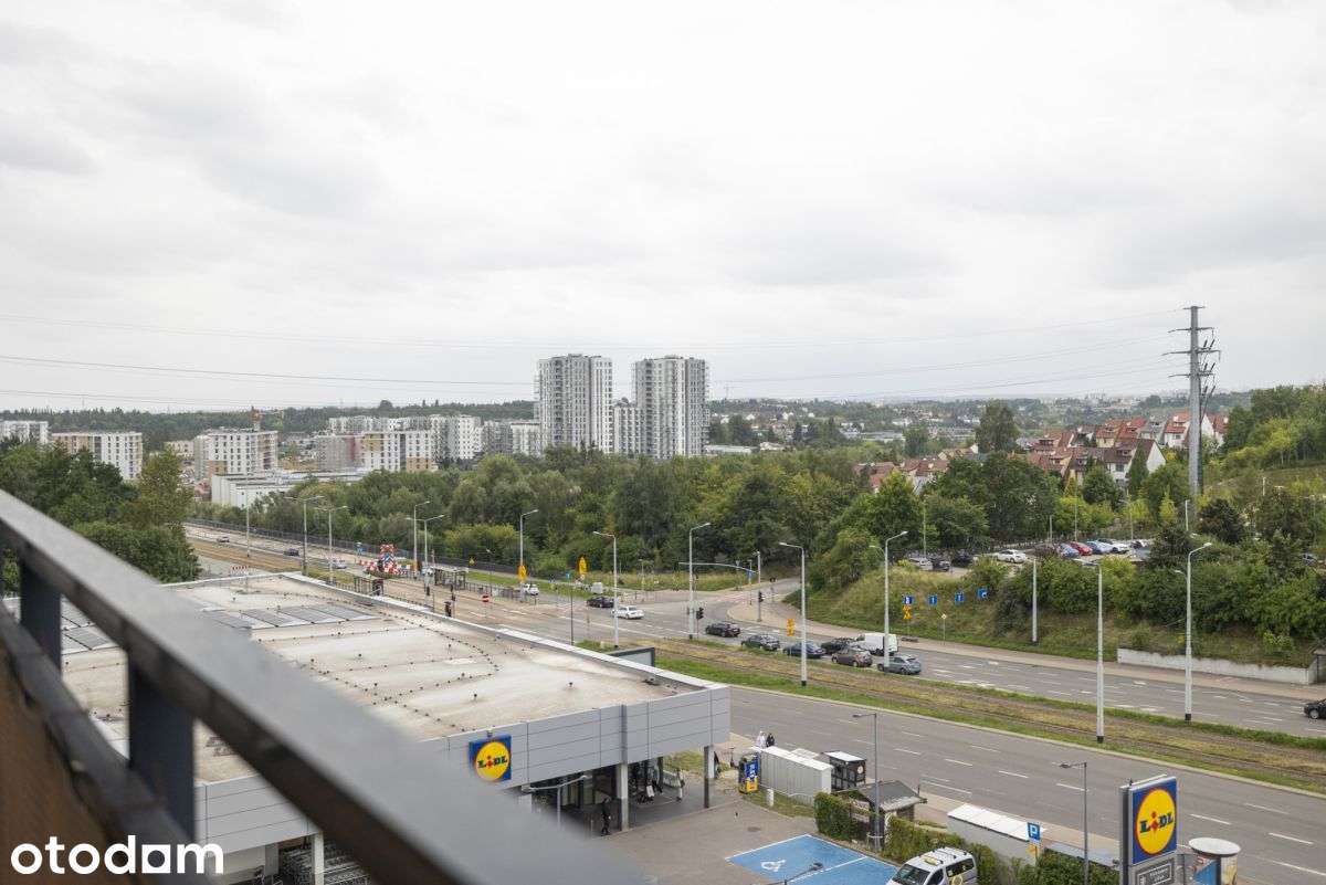 2 pokoje w centrum Moreny!