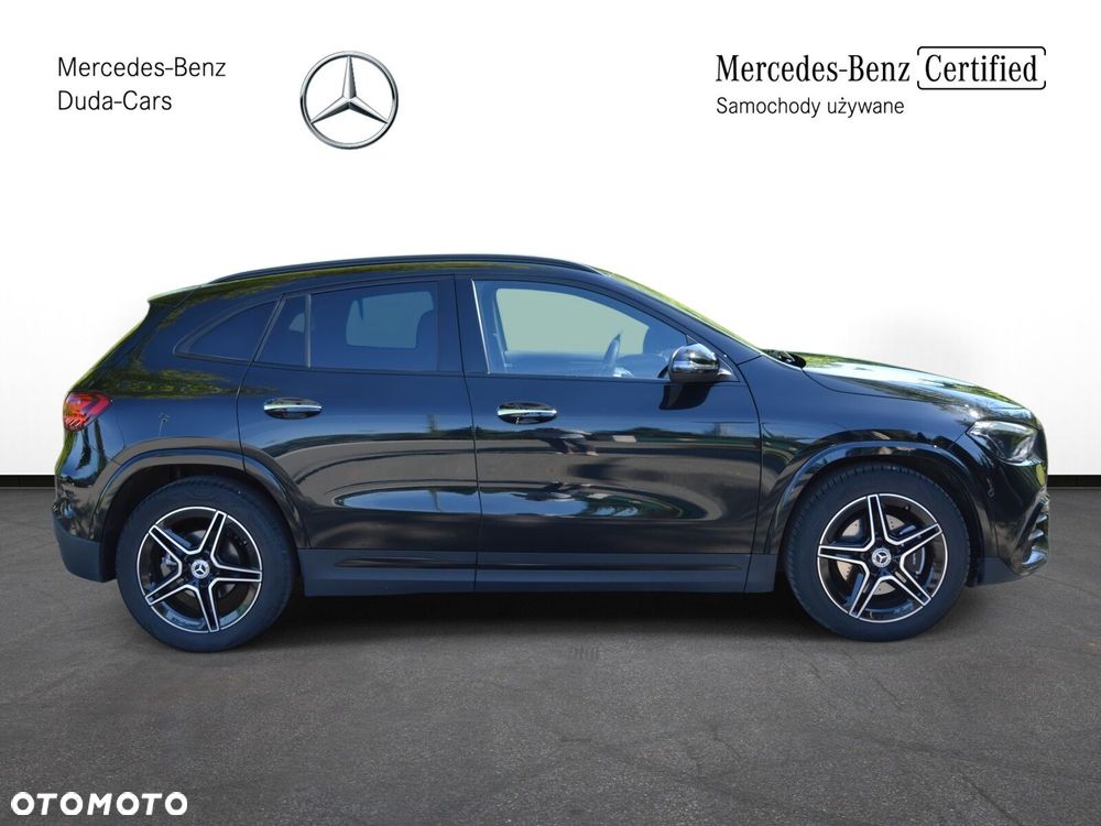 Mercedes-Benz GLA - 9