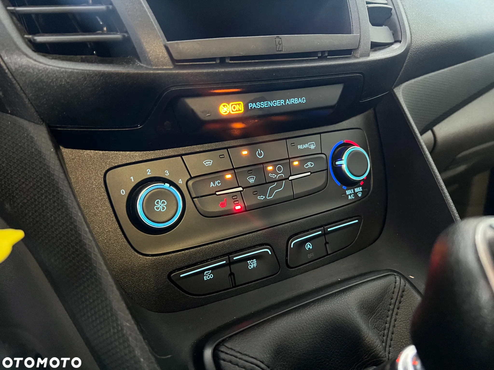 Ford Connect - 30