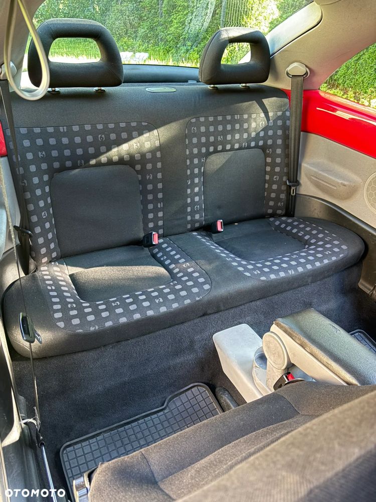 Volkswagen New Beetle 2.0 - 13