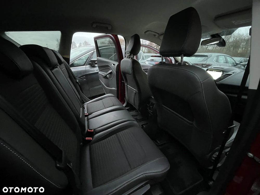 Ford Kuga 2.0 TDCi 4x2 Titanium - 17