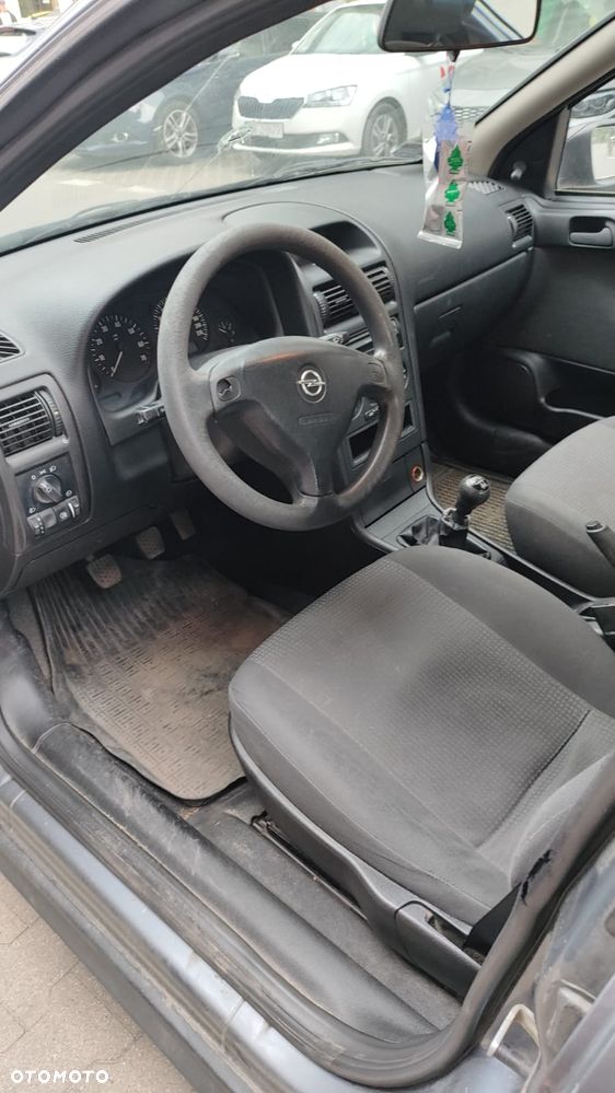 Opel Astra 1.4 - 7