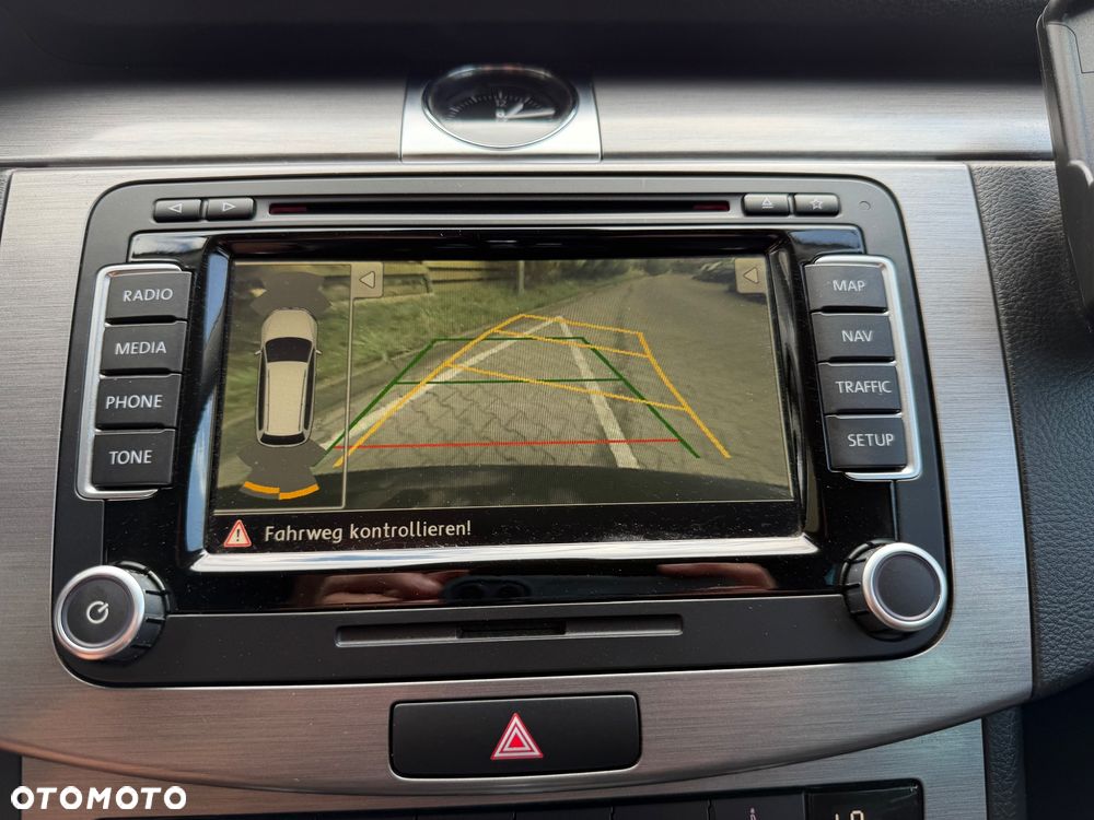 Volkswagen Passat Variant 2.0 TDI DSG BlueMotion Technology Comfortline - 29