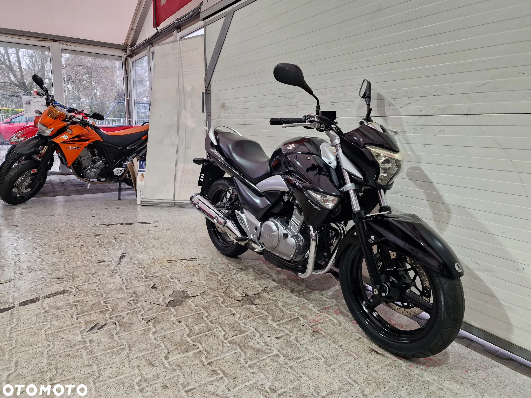 Suzuki GW 250 - 3
