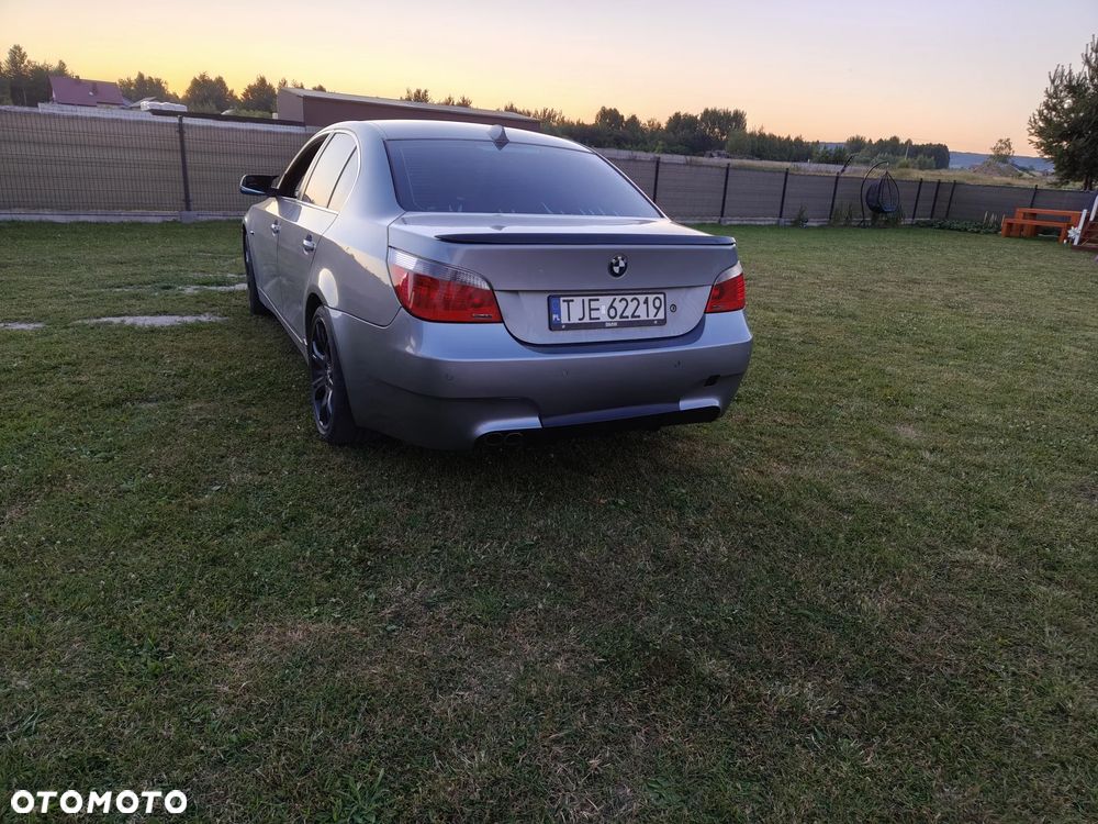BMW Seria 5 520i - 7