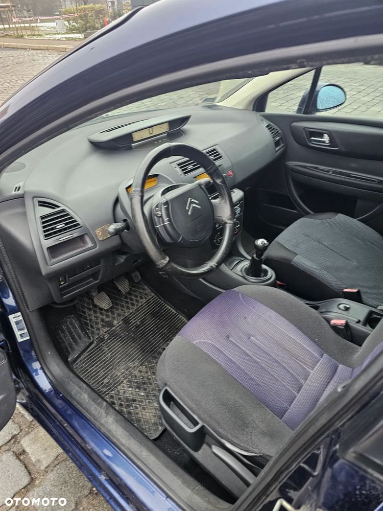 Citroën C4 1.6 16V SX - 12