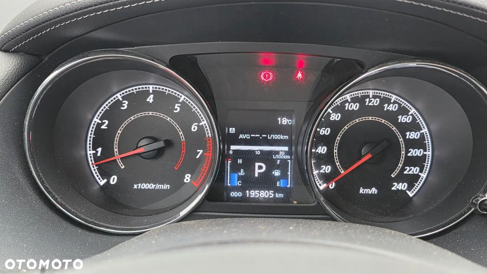 Citroën C-Crosser 2.4i CVT Exclusive - 11