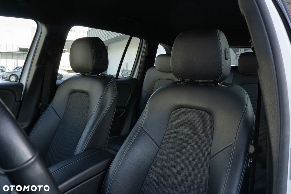 Mercedes-Benz GLB 250 4-Matic 8G-DCT - 13