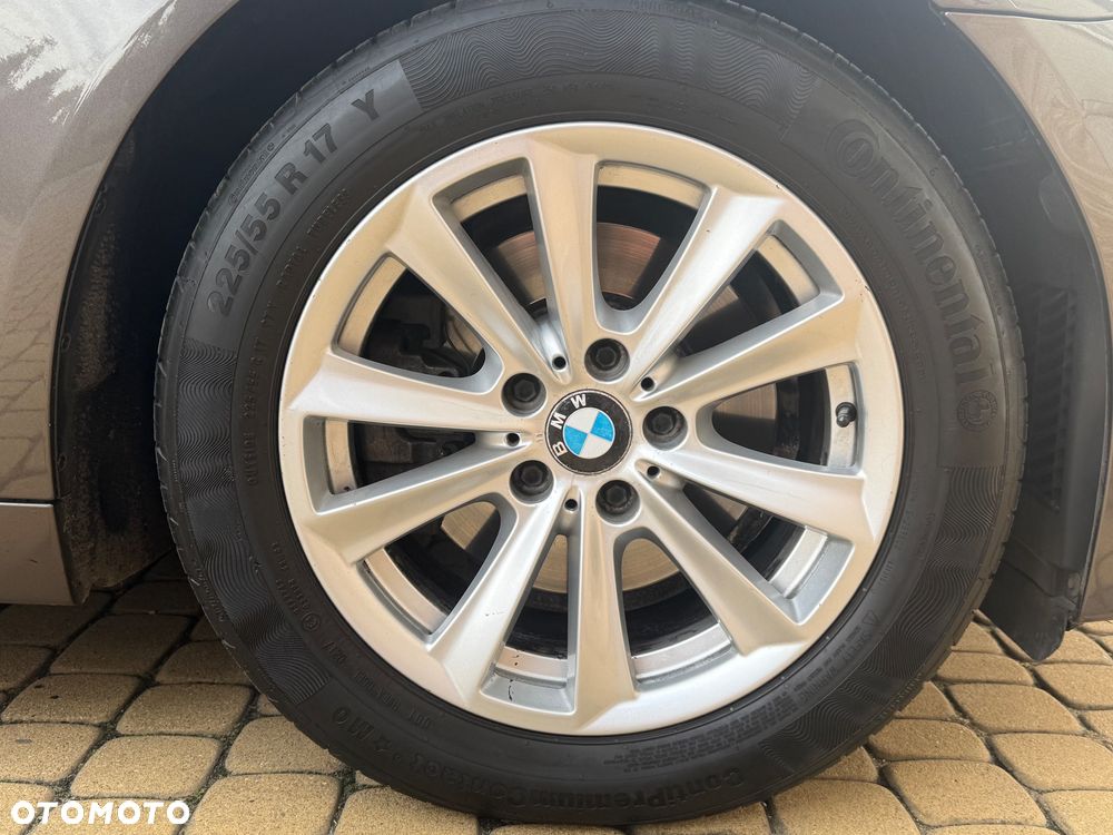 BMW Seria 5 ver-520d - 32