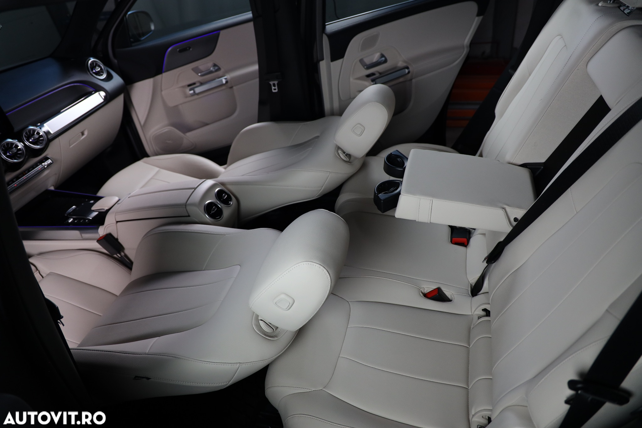 Mercedes-Benz EQB 300 4MATIC - 12
