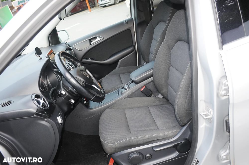 Mercedes-Benz B 180 - 5