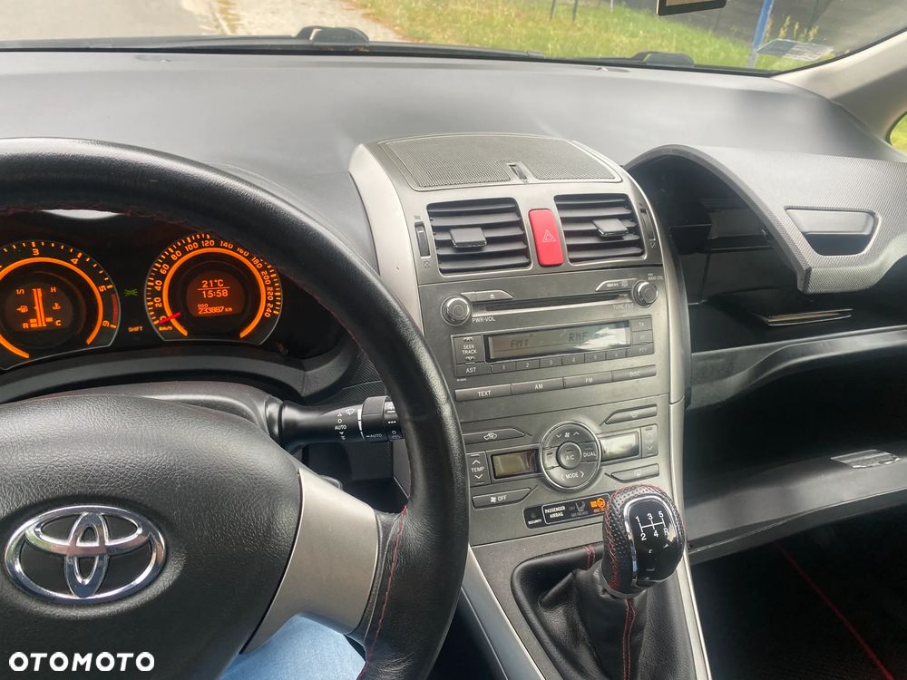 Toyota Auris 1.4 D-4D Luna - 15