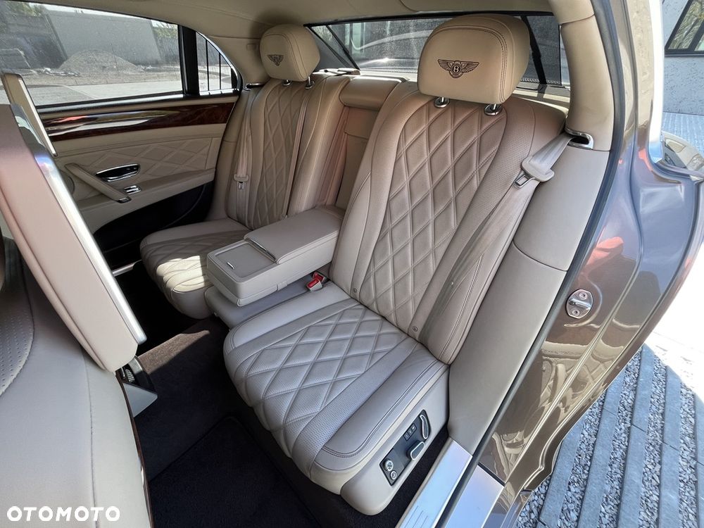 Bentley Flying Spur W12 - 27