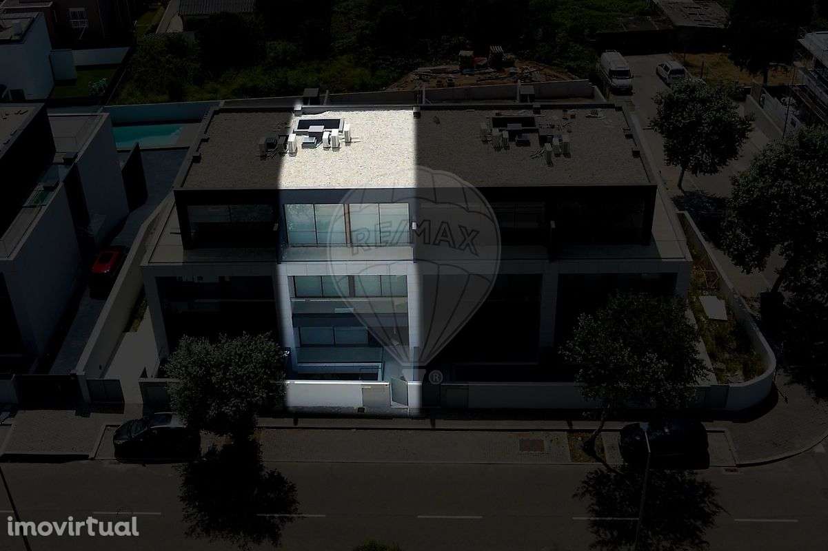 Moradia T4 para venda - Grande imagem: 2/49