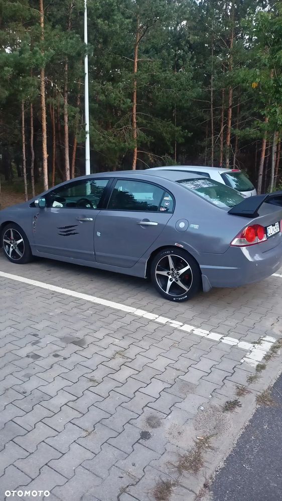 Honda Civic 1.8 Executive - 1