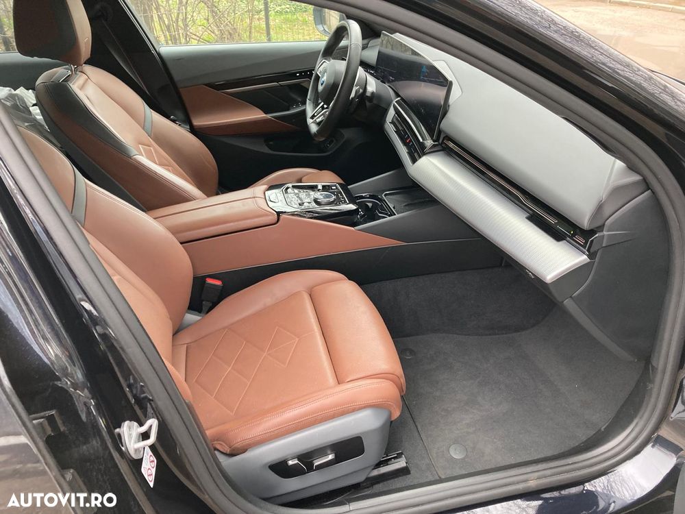 BMW Seria 5 520d xDrive Aut. - 11