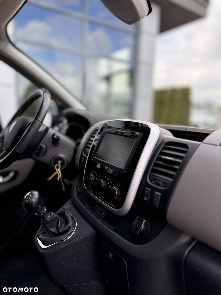 Renault Trafic - 19