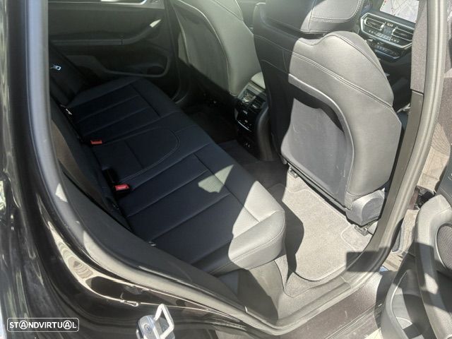 BMW X3 20 d xDrive Pack M - 27