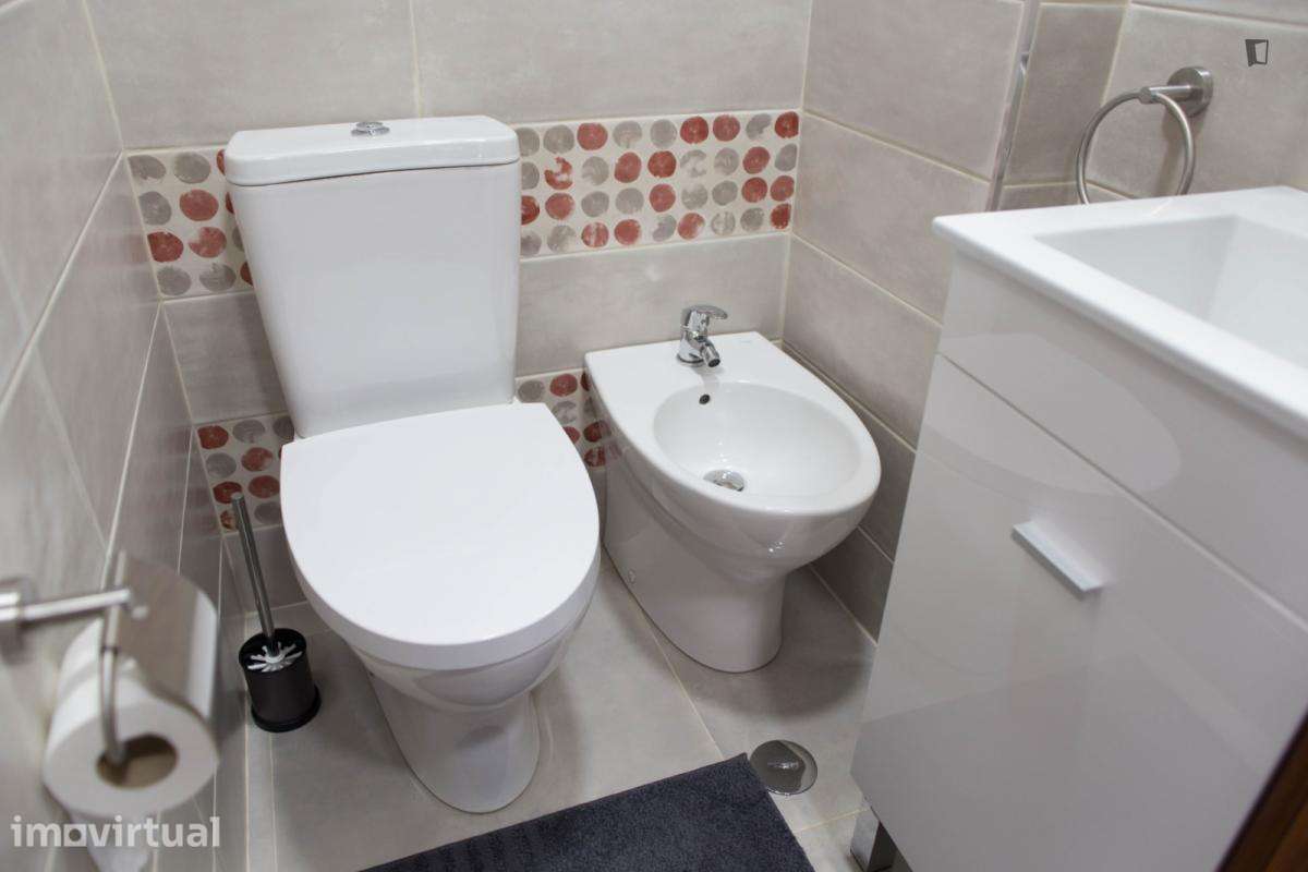 Quarto - localizado em Paranhos Porto - Grande imagem: 5/16