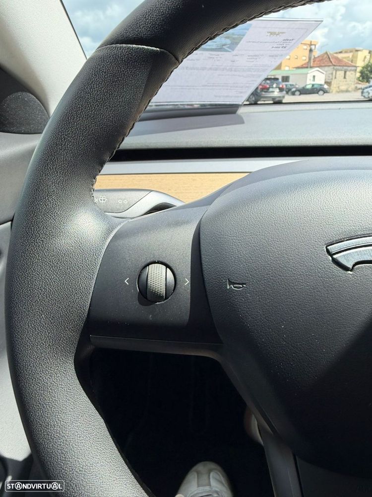 Tesla Model 3 Performance Dual Motor AWD - 28