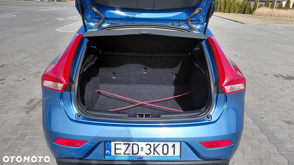 Volvo V40 D2 Momentum - 13