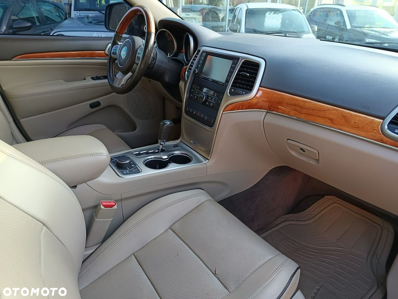 Jeep Grand Cherokee - 10