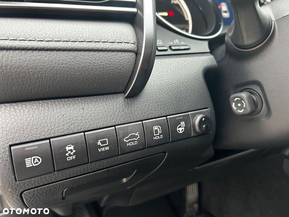 Toyota Camry 2.5 Hybrid Executive CVT - 25