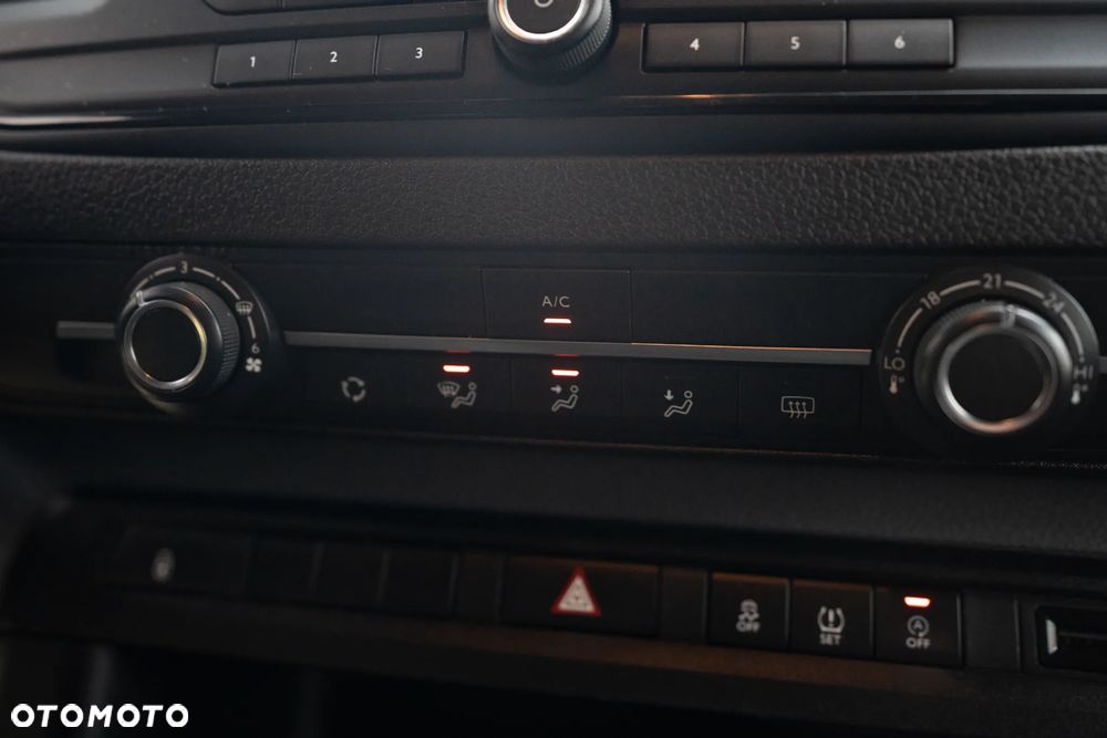 Opel Vivaro Kombi Long 2,7t Enjoy - 20