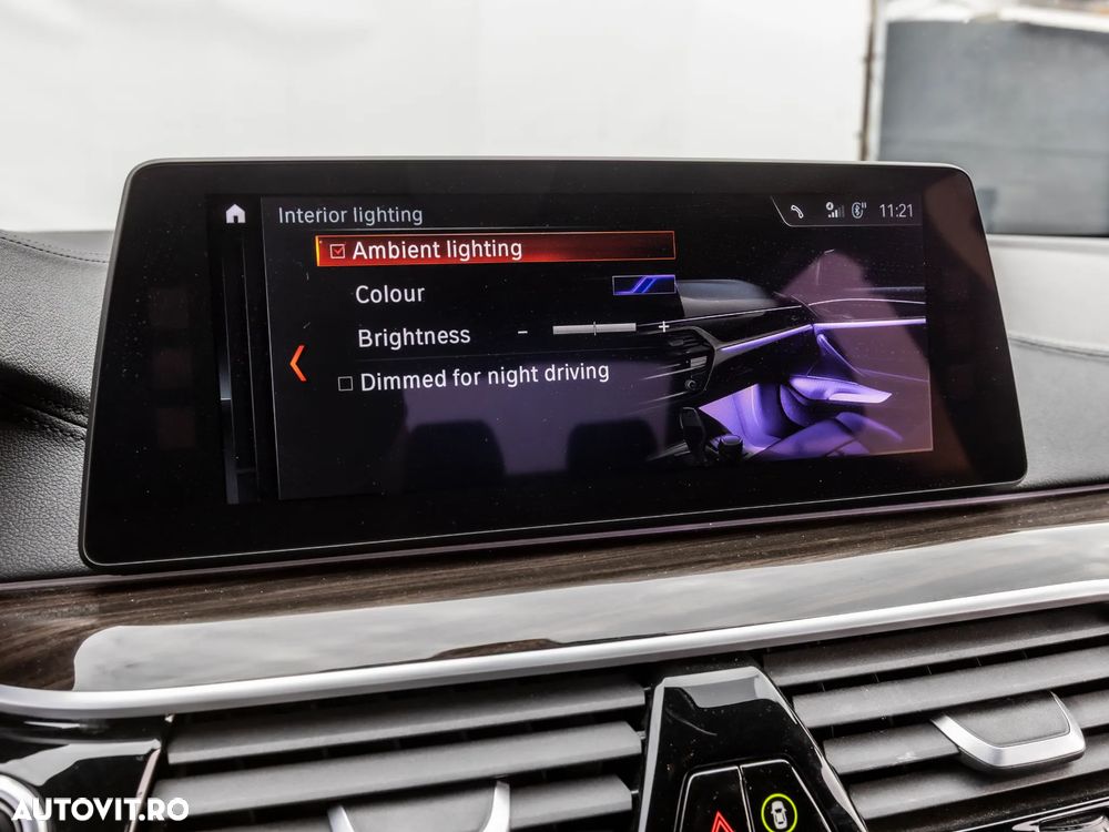 BMW Seria 5 520d Aut. Luxury Line - 27