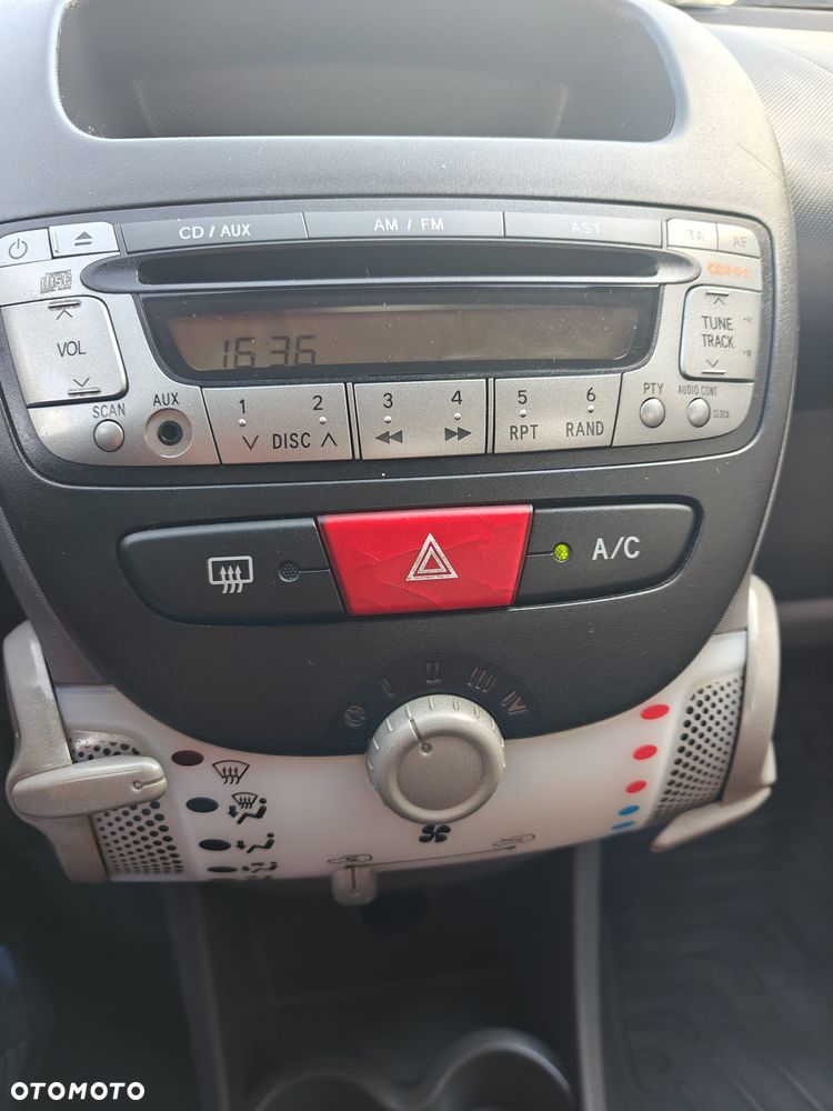Peugeot 107 1.0 Active - 9
